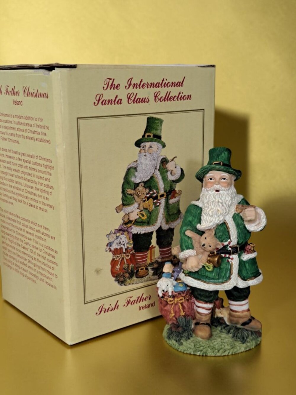 Santa Claus The International Collection Irish Father Christmas Figurine Ireland